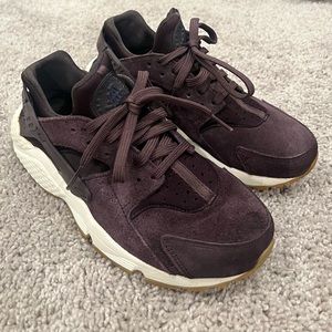 Nike Women’s air huarache run sd